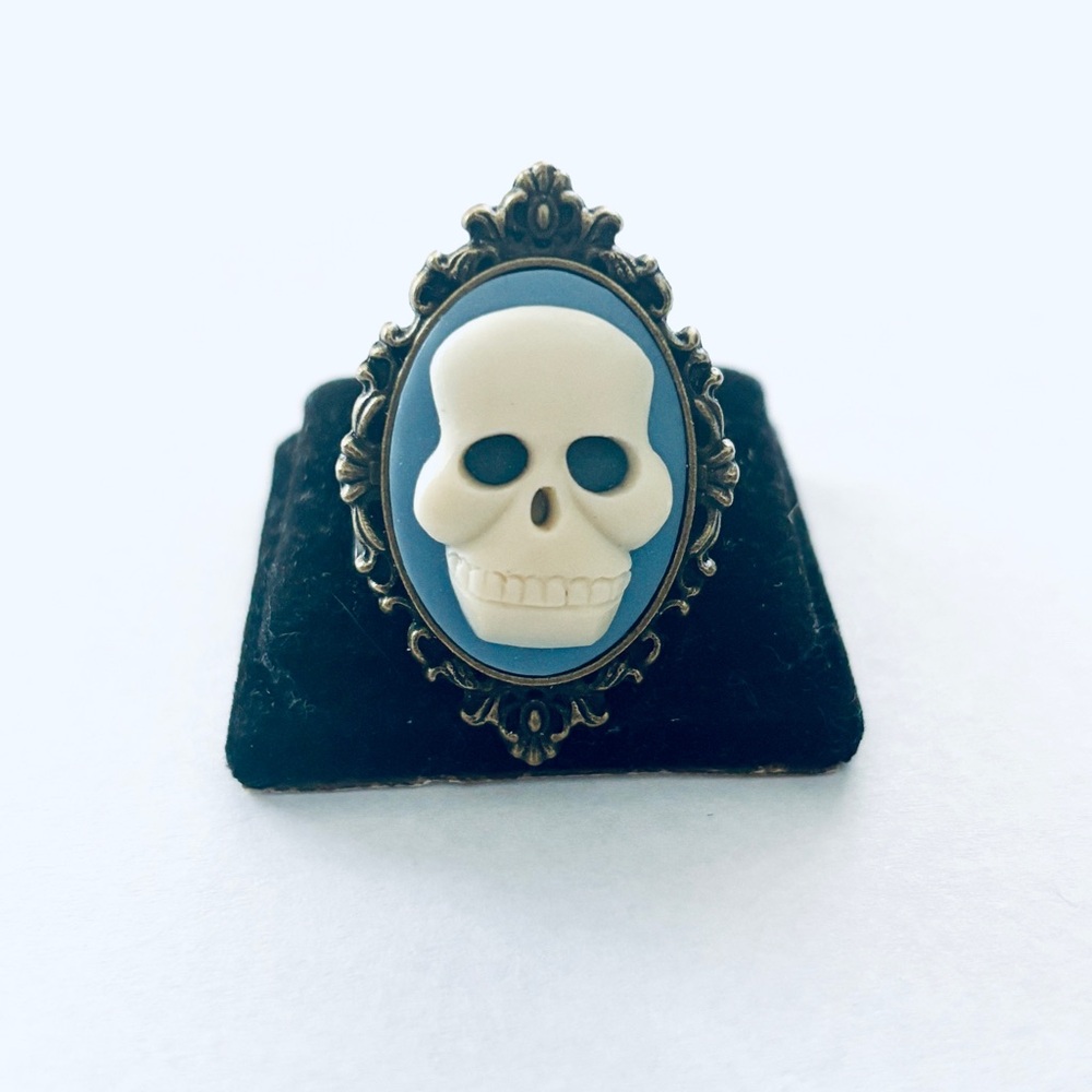 Vintage Style Blue and White Skull Adjustable Cameo Ring